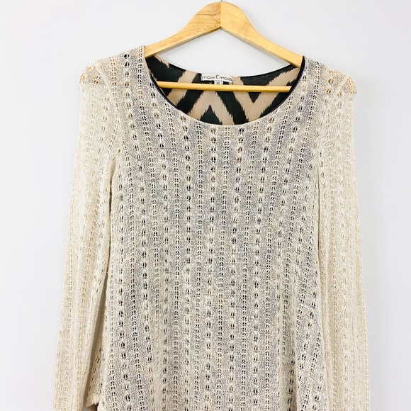 Moa Moa cream lace w/Chevron lined print tunic - Picture 5 of 6